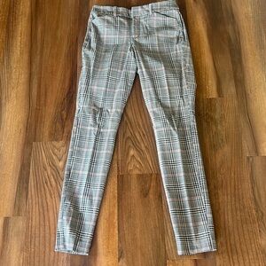 Old Navy Plaid Pixie Pants.  Size 4